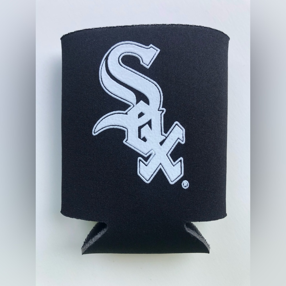 Chicago White Sox Beer Koozie Holder Black White MLB Baseball New